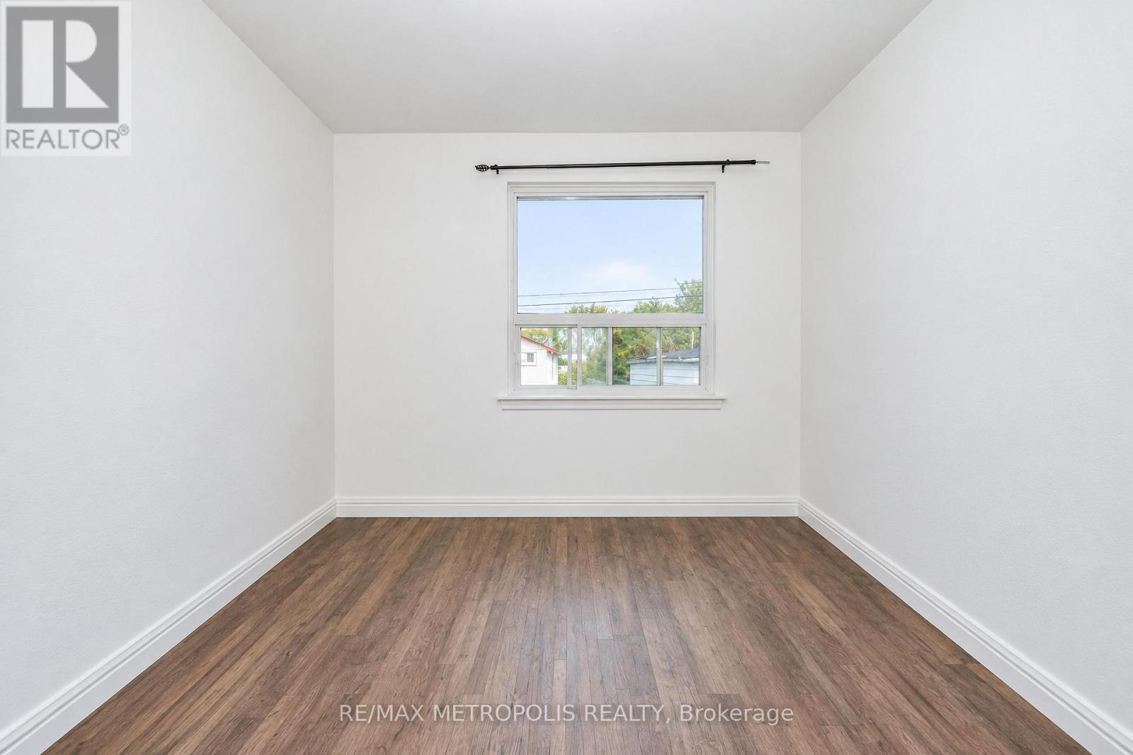46 Miramar Crescent, Toronto, Ontario  M1J 1R4 - Photo 11 - E14093310