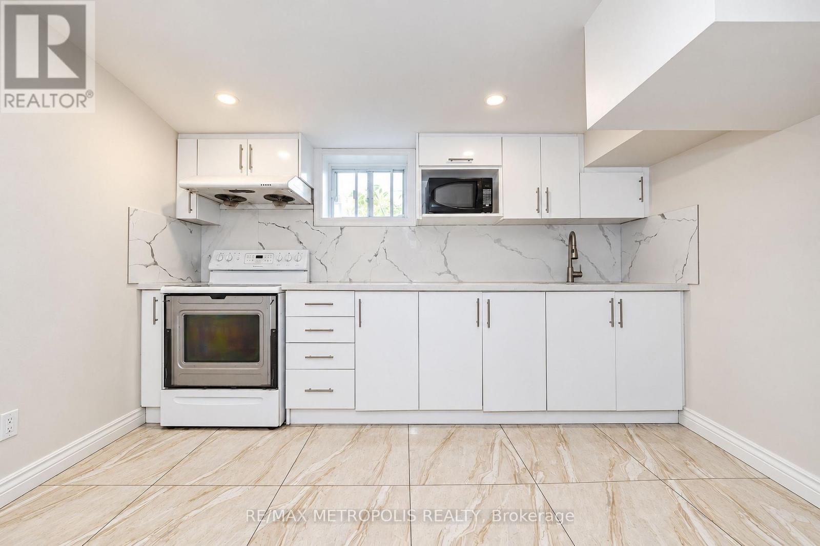 46 Miramar Crescent, Toronto, Ontario  M1J 1R4 - Photo 17 - E14093310
