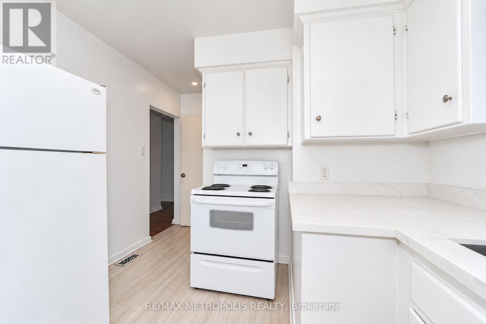 46 Miramar Crescent, Toronto, Ontario  M1J 1R4 - Photo 14 - E14093310