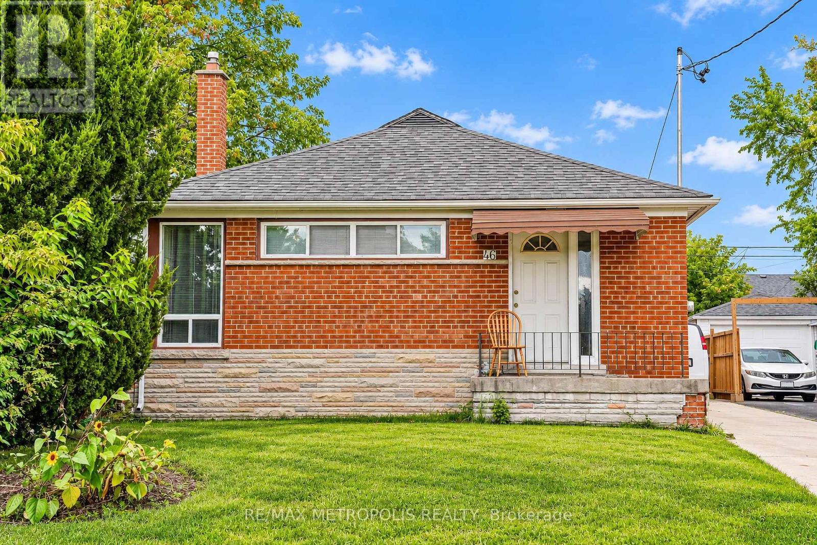 46 Miramar Crescent, Toronto, Ontario  M1J 1R4 - Photo 2 - E14093310
