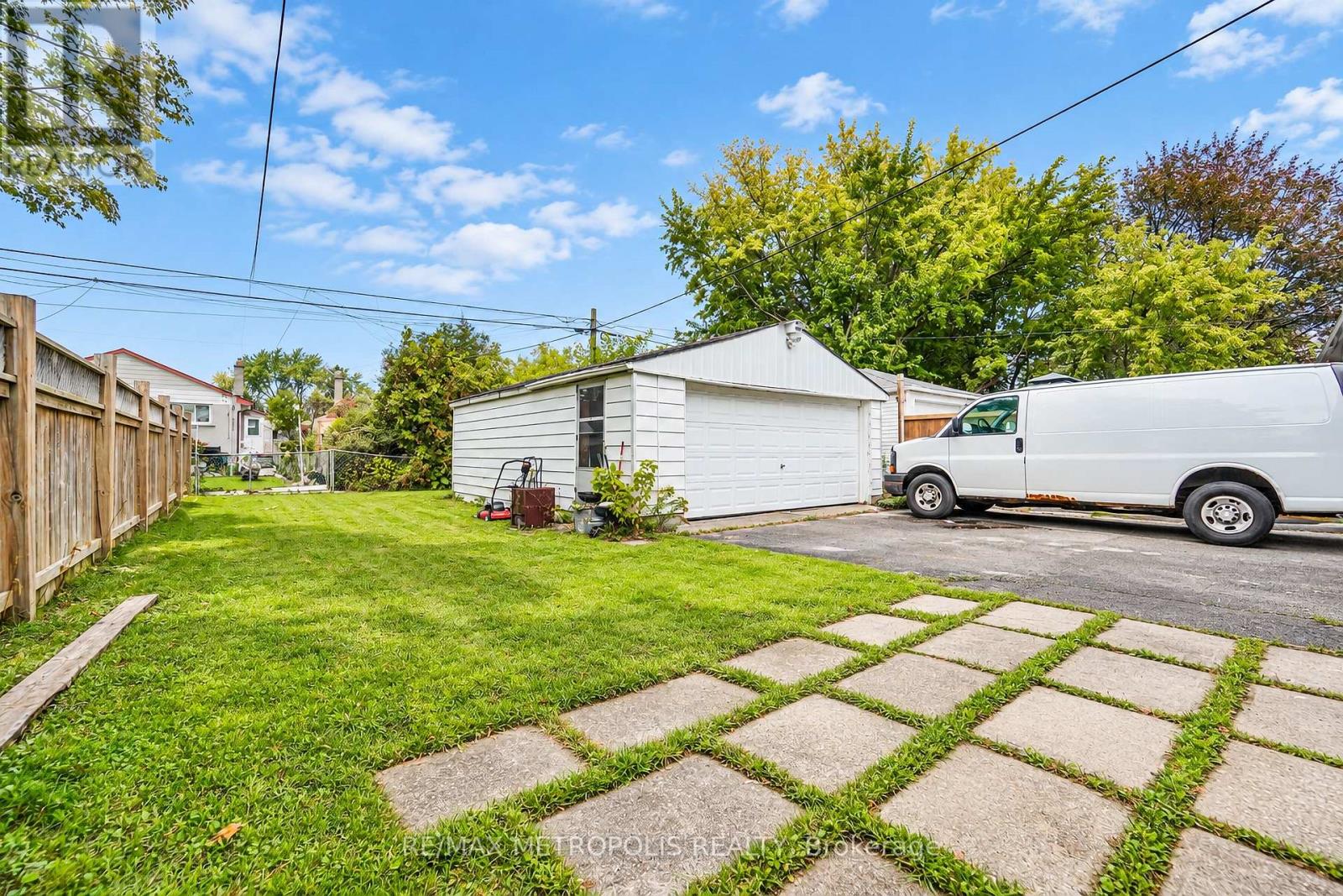 46 Miramar Crescent, Toronto, Ontario  M1J 1R4 - Photo 6 - E14093310