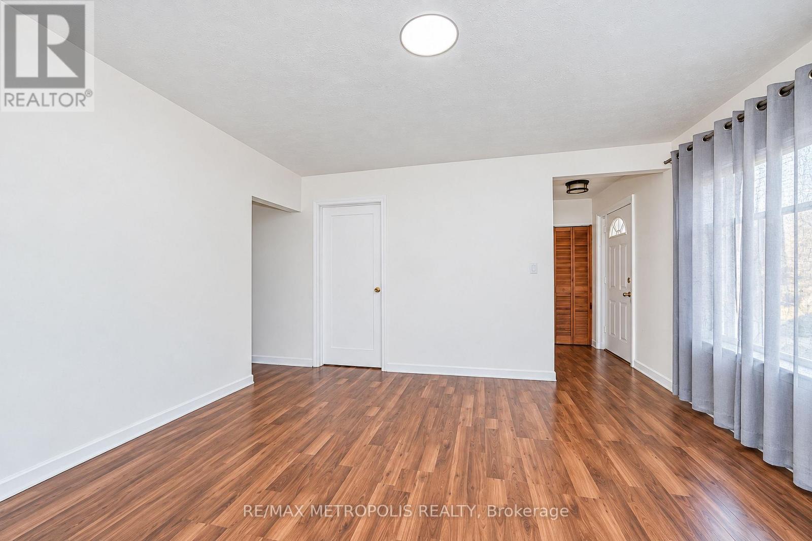 46 Miramar Crescent, Toronto, Ontario  M1J 1R4 - Photo 8 - E14093310