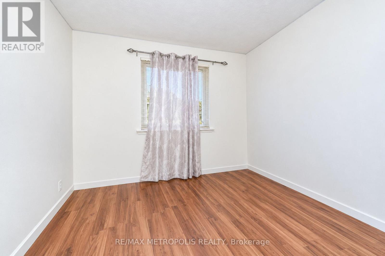 46 Miramar Crescent, Toronto, Ontario  M1J 1R4 - Photo 9 - E14093310