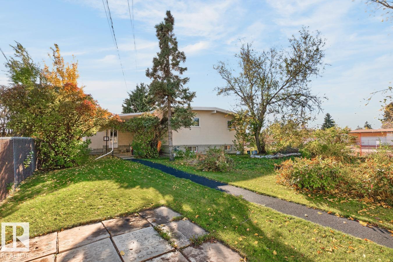 7016 86 AV NW