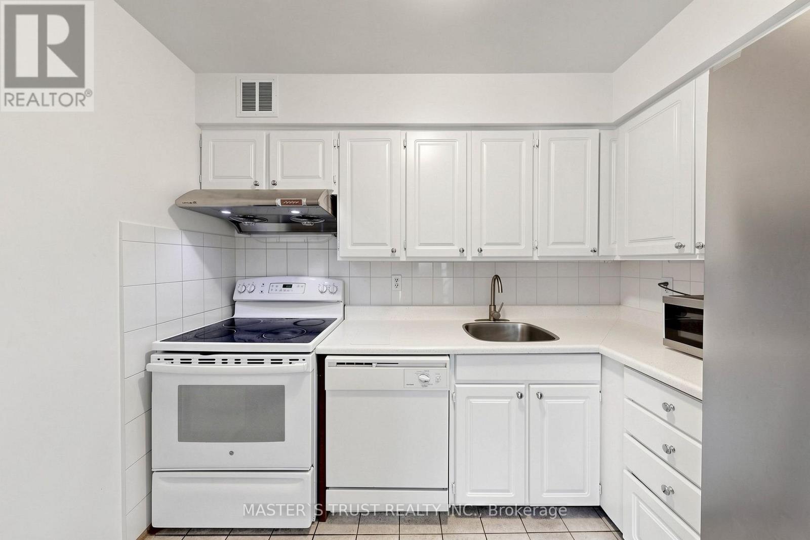 229 - 165 Cherokee Boulevard, Toronto, Ontario  M2J 4T7 - Photo 10 - C14114724