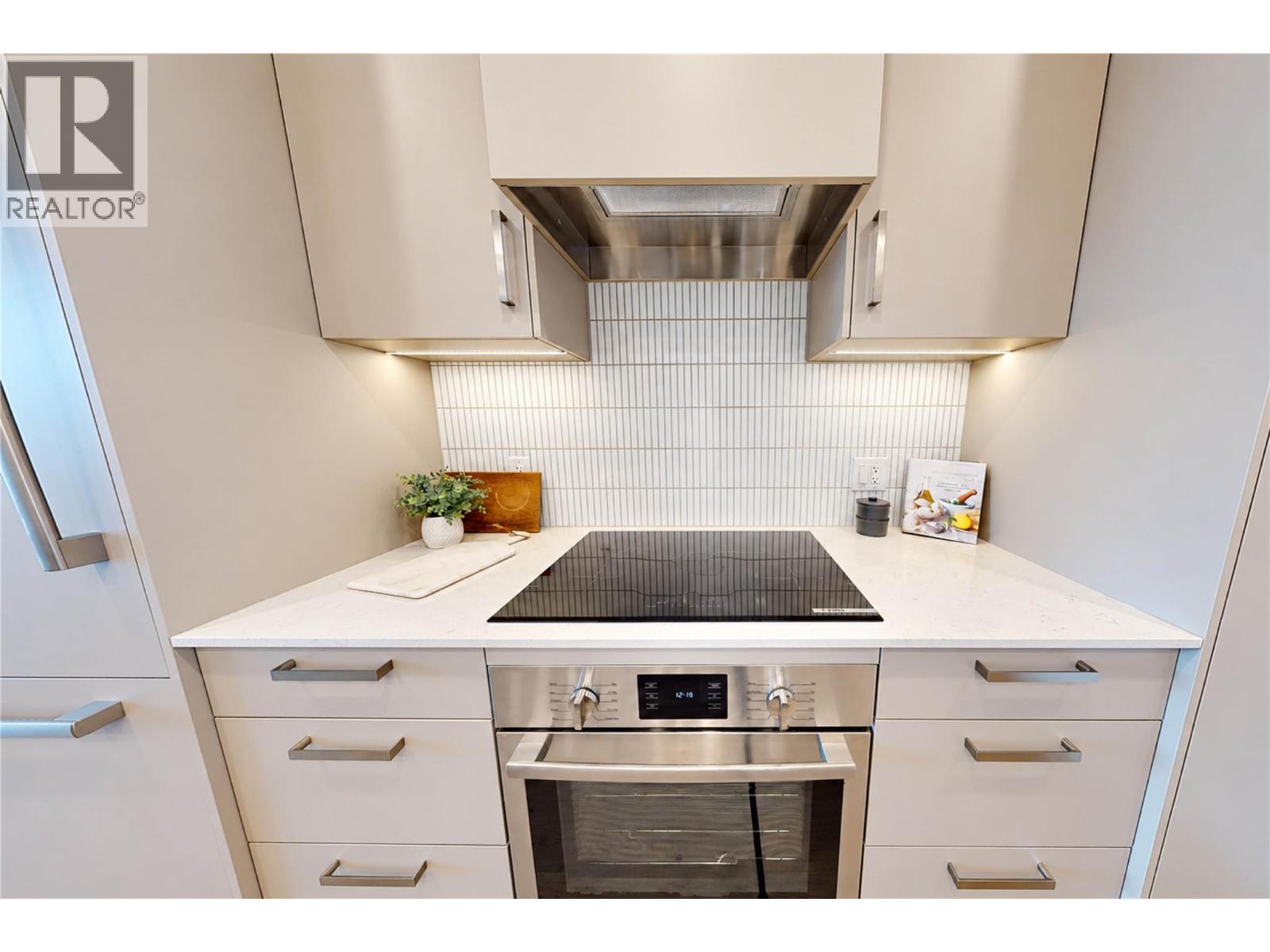 3300 Lakeshore Road Unit# 804