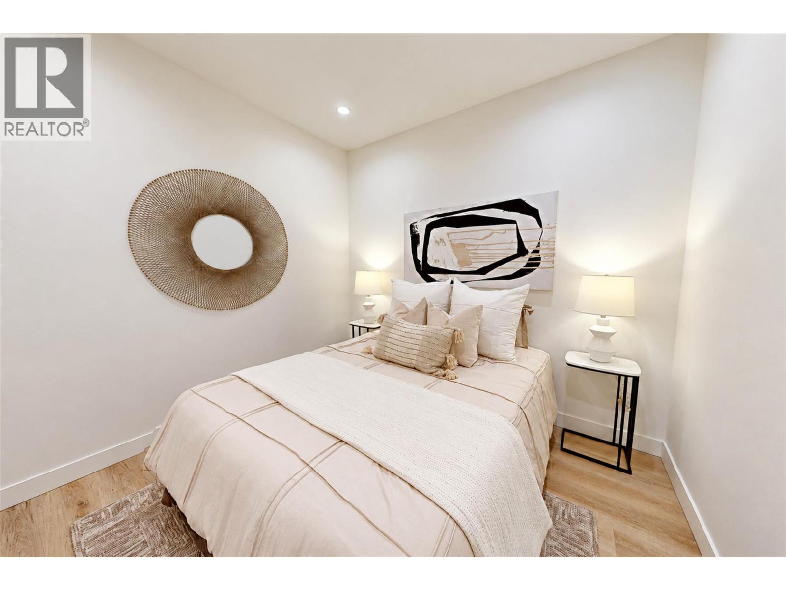 3300 Lakeshore Road Unit# 804