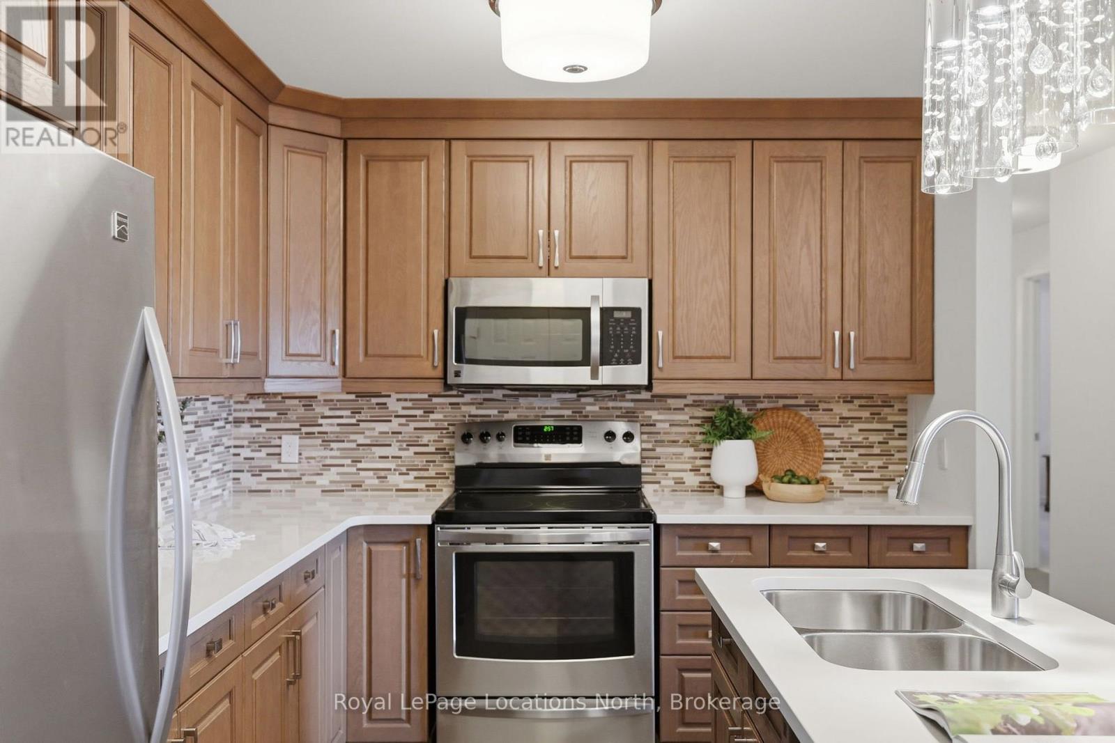 304 - 1 Chamberlain Crescent, Collingwood, Ontario  L9Y 0X7 - Photo 5 - S14114720