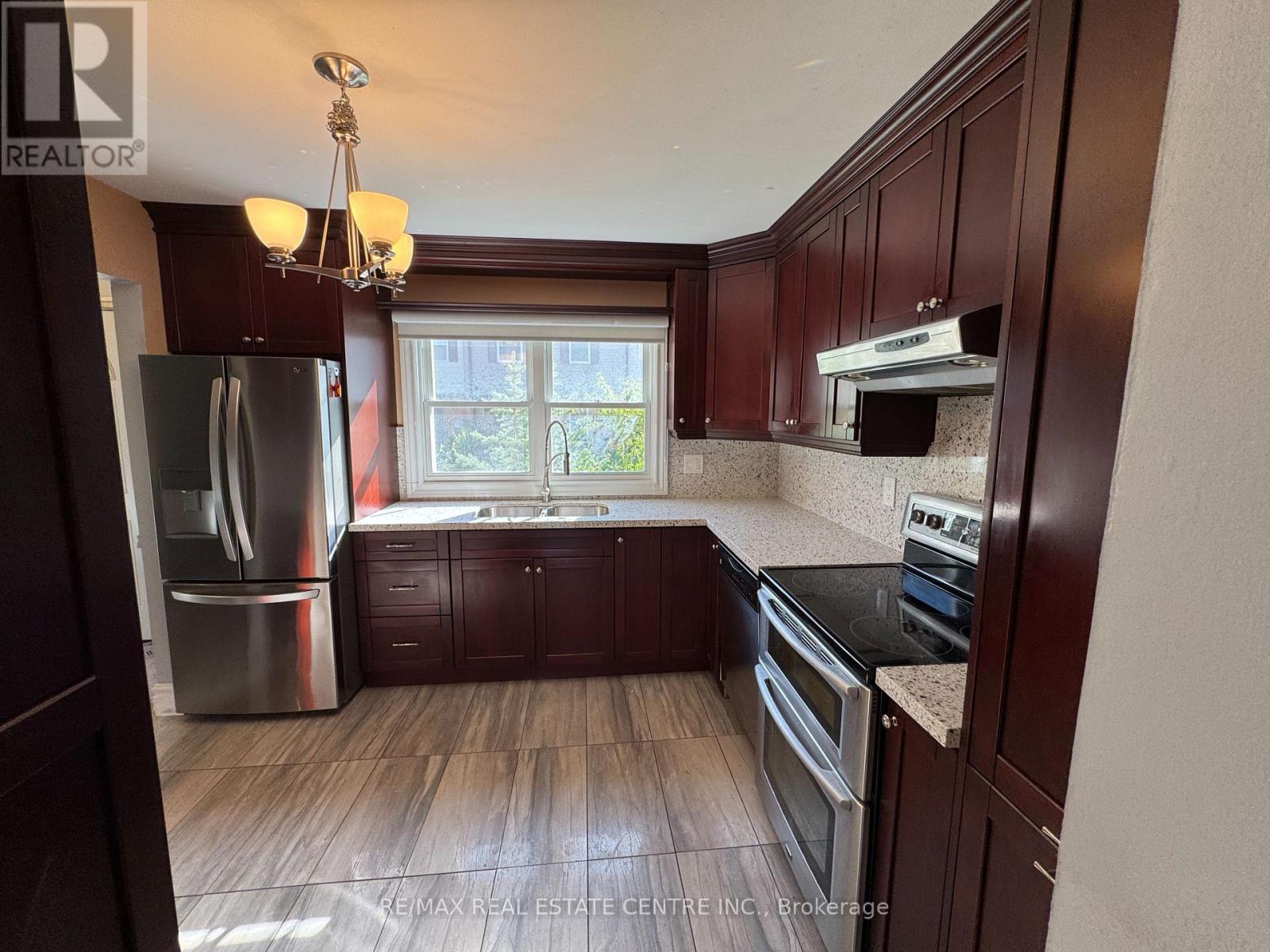 12 - 2825 Gananoque Drive, Mississauga, Ontario  L5N 1V6 - Photo 16 - W14114750