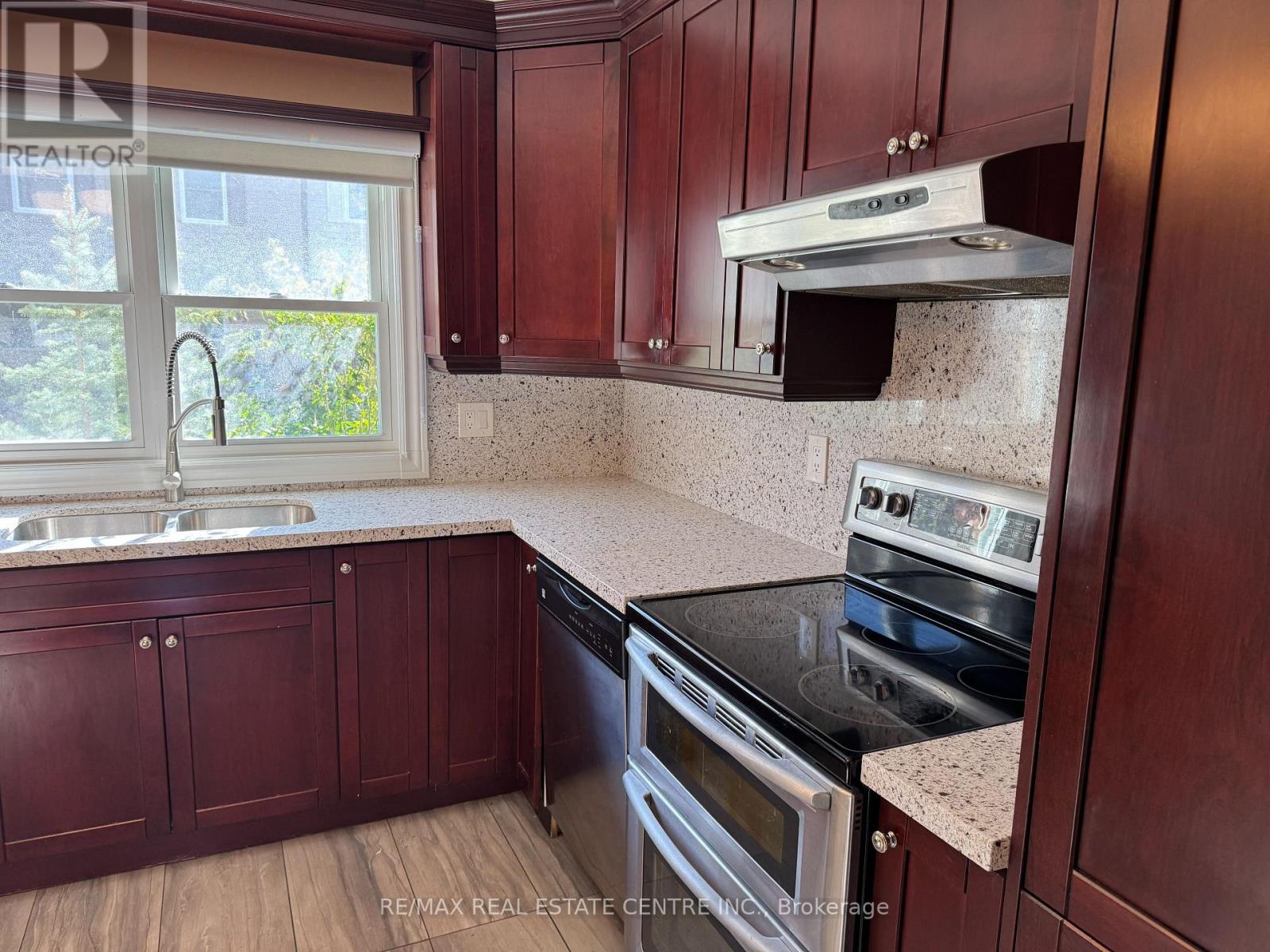 12 - 2825 Gananoque Drive, Mississauga, Ontario  L5N 1V6 - Photo 17 - W14114750
