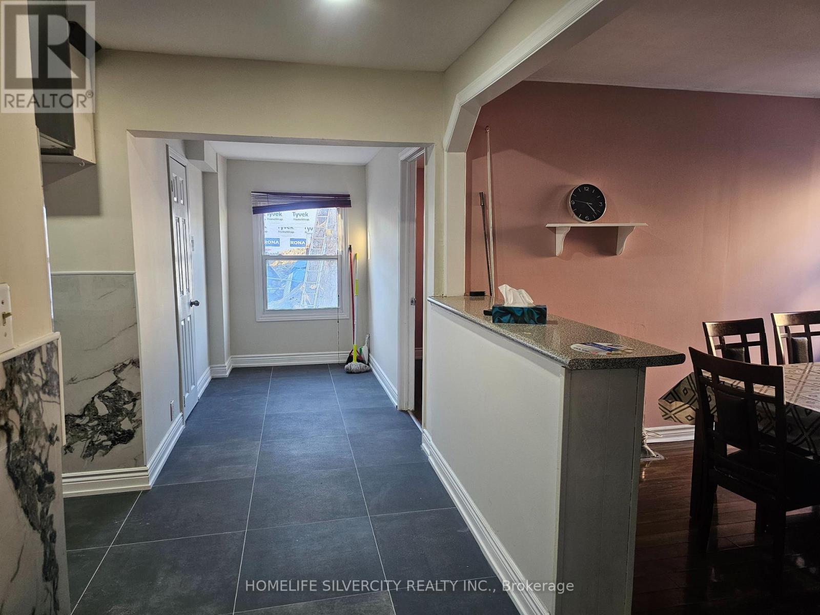 3143 Merritt Avenue, Mississauga, Ontario  L4T 1P4 - Photo 11 - W14103556