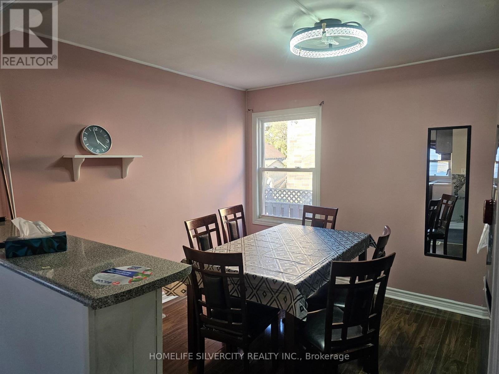 3143 Merritt Avenue, Mississauga, Ontario  L4T 1P4 - Photo 6 - W14103556