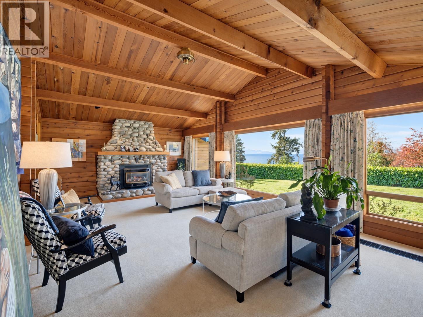 5229 YACHT ROAD, Sechelt, British Columbia