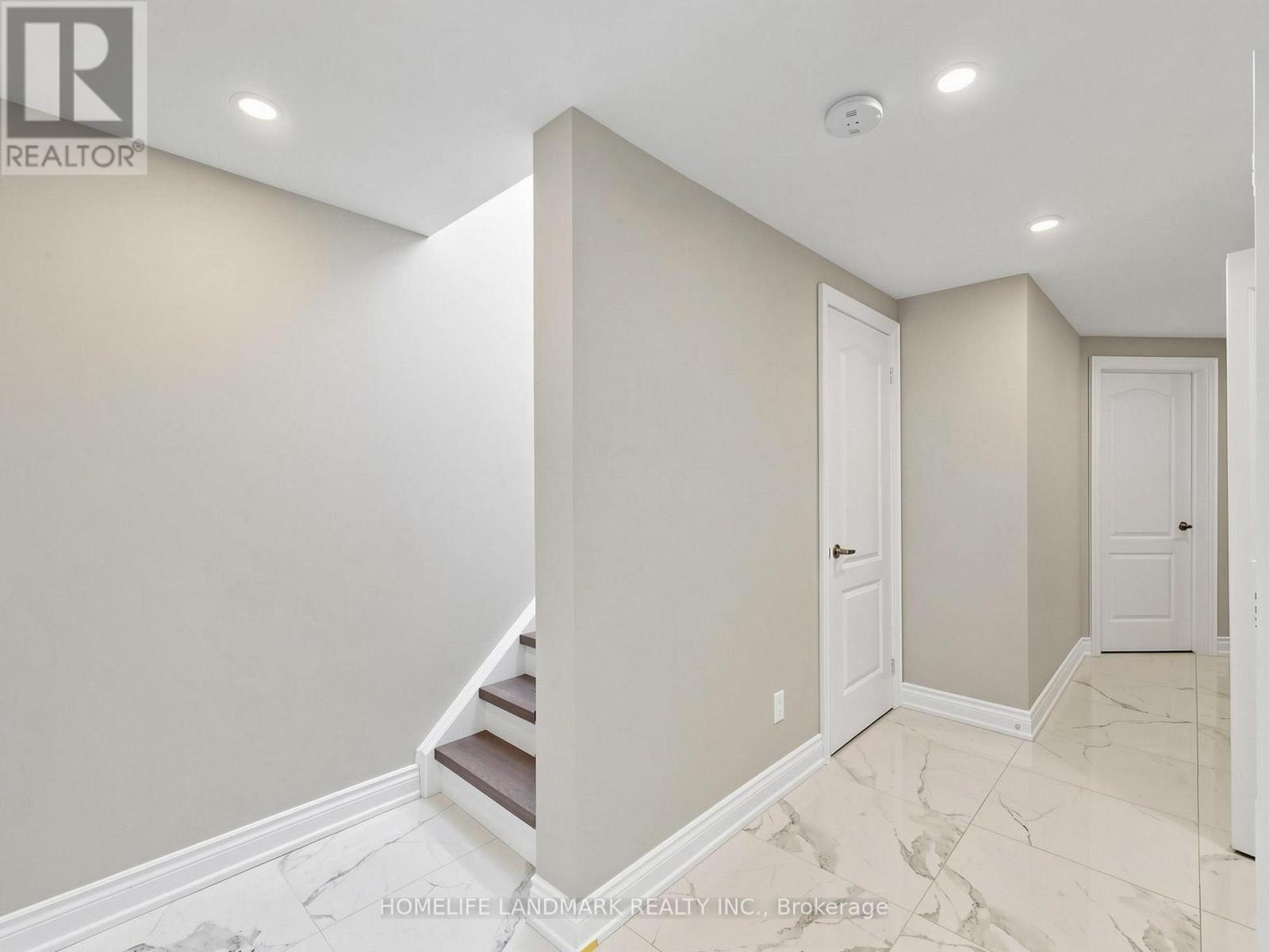 60 Delabo Drive, Toronto, Ontario  M3J 3S4 - Photo 33 - W14114780