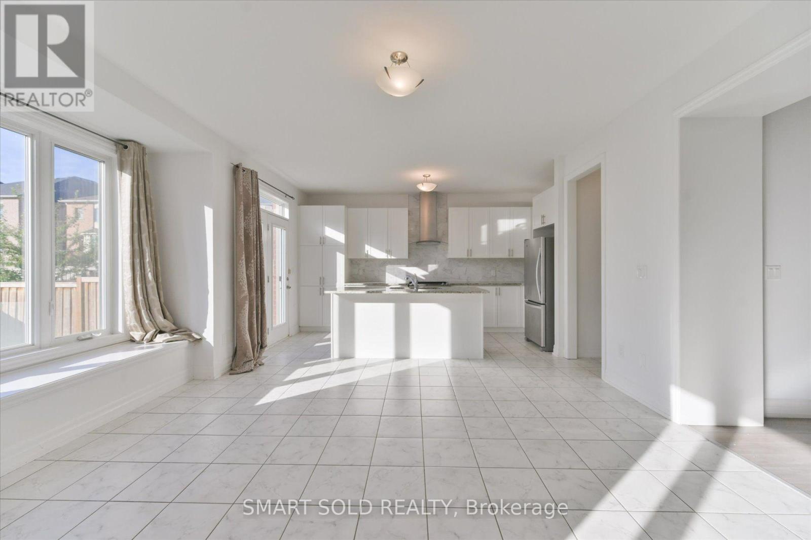 55 Charlotte Abby Drive, East Gwillimbury, Ontario  L9N 0T1 - Photo 15 - N14100920