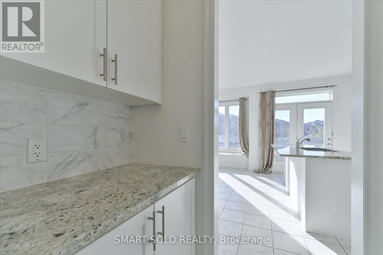 55 Charlotte Abby Drive, East Gwillimbury, Ontario  L9N 0T1 - Photo 18 - N14100920