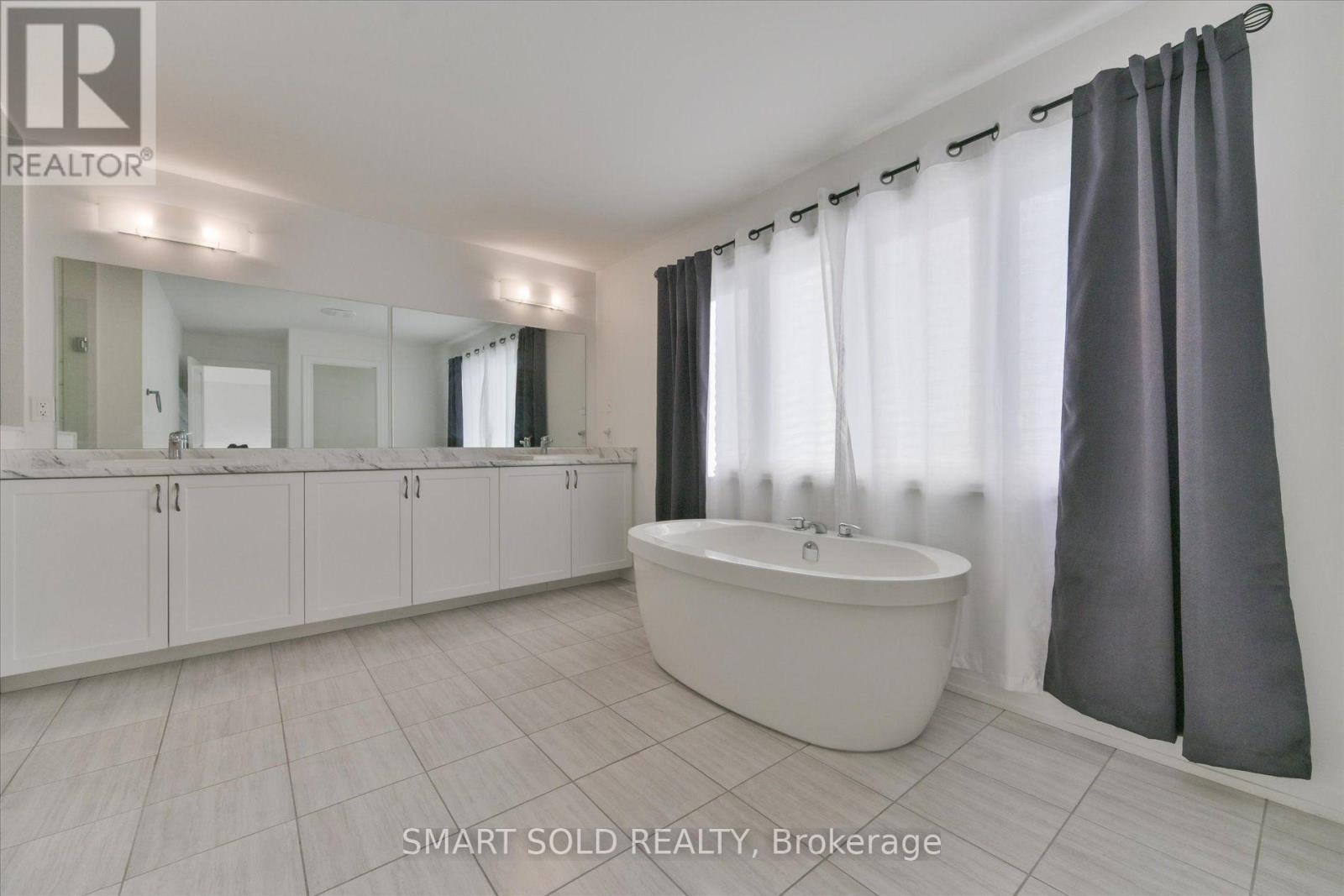 55 Charlotte Abby Drive, East Gwillimbury, Ontario  L9N 0T1 - Photo 25 - N14100920