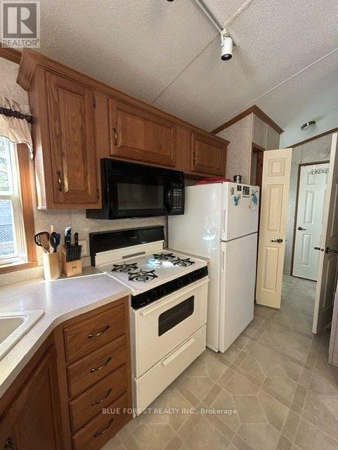 118 - 76735 Wildwood Line, Bluewater, Ontario  N0M 1G0 - Photo 7 - X13789996