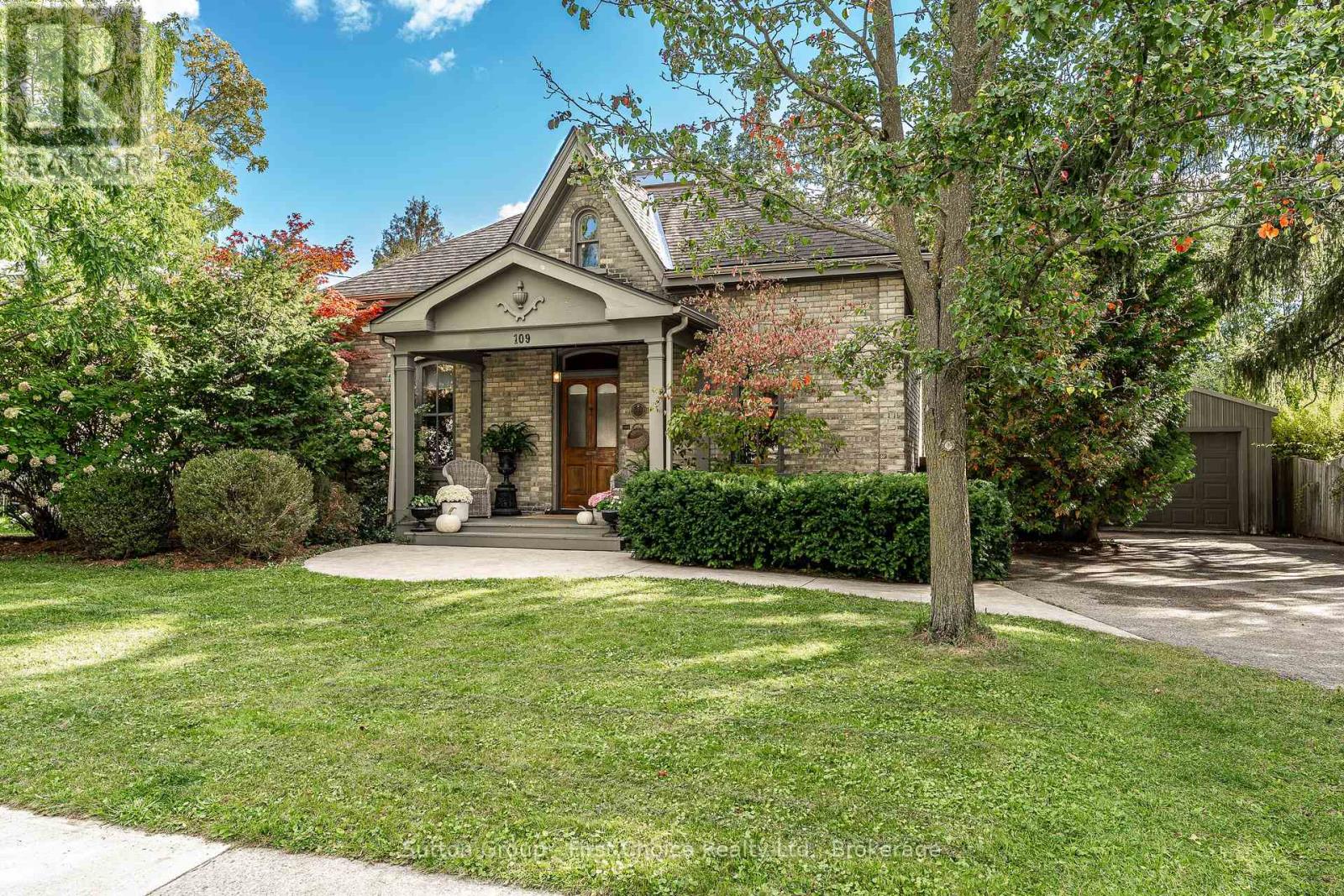 109 Cobourg Street, Stratford, Ontario  N5A 3E7 - Photo 2 - X14114792