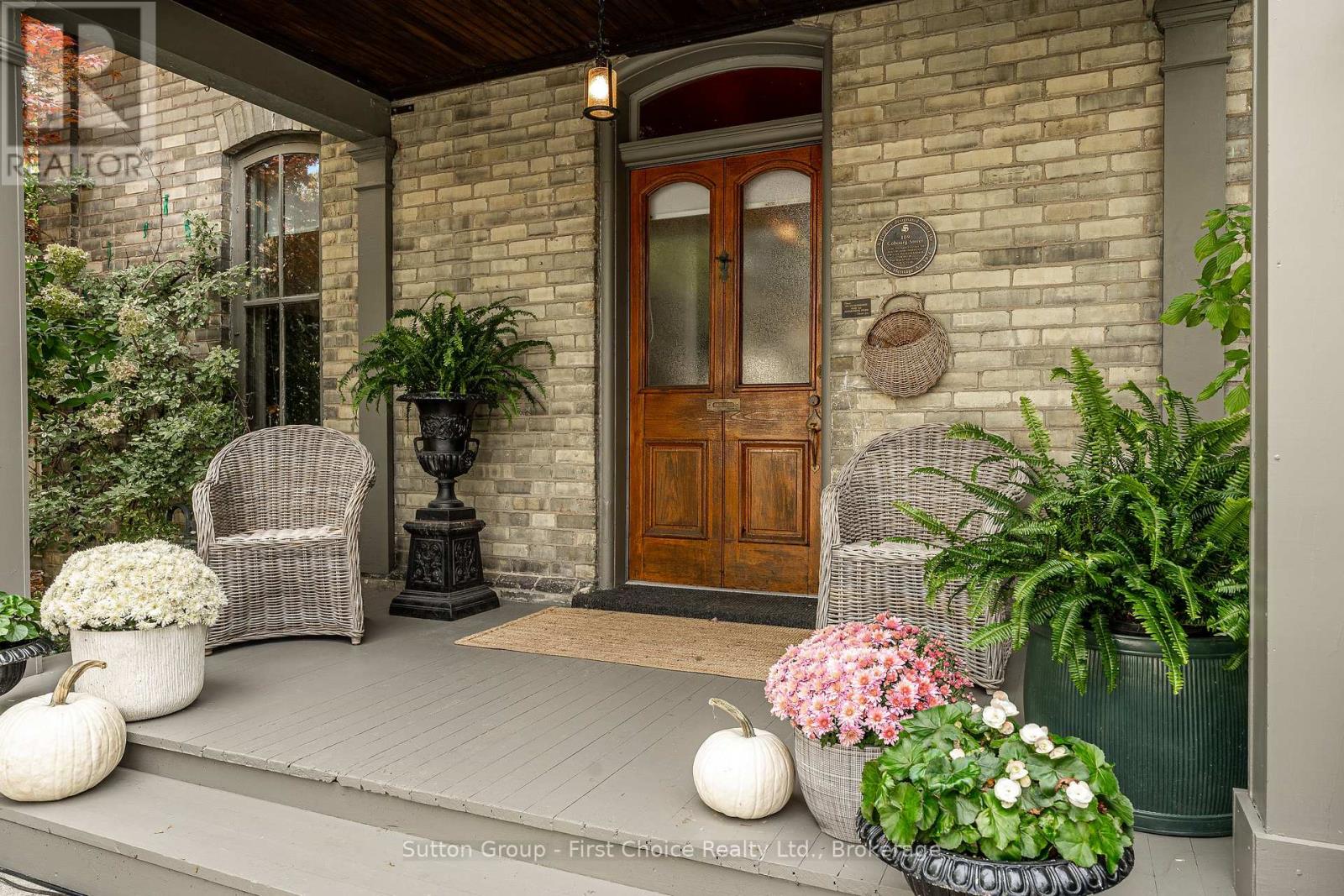 109 Cobourg Street, Stratford, Ontario  N5A 3E7 - Photo 3 - X14114792