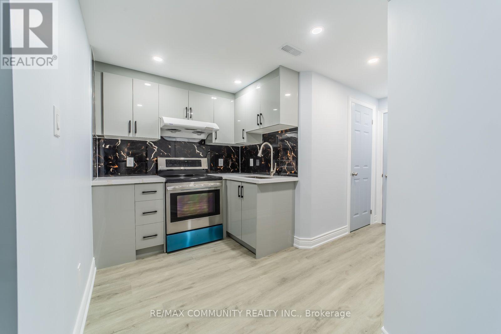 59 Jolly Way, Toronto, Ontario  M1P 0E2 - Photo 7 - E14114820