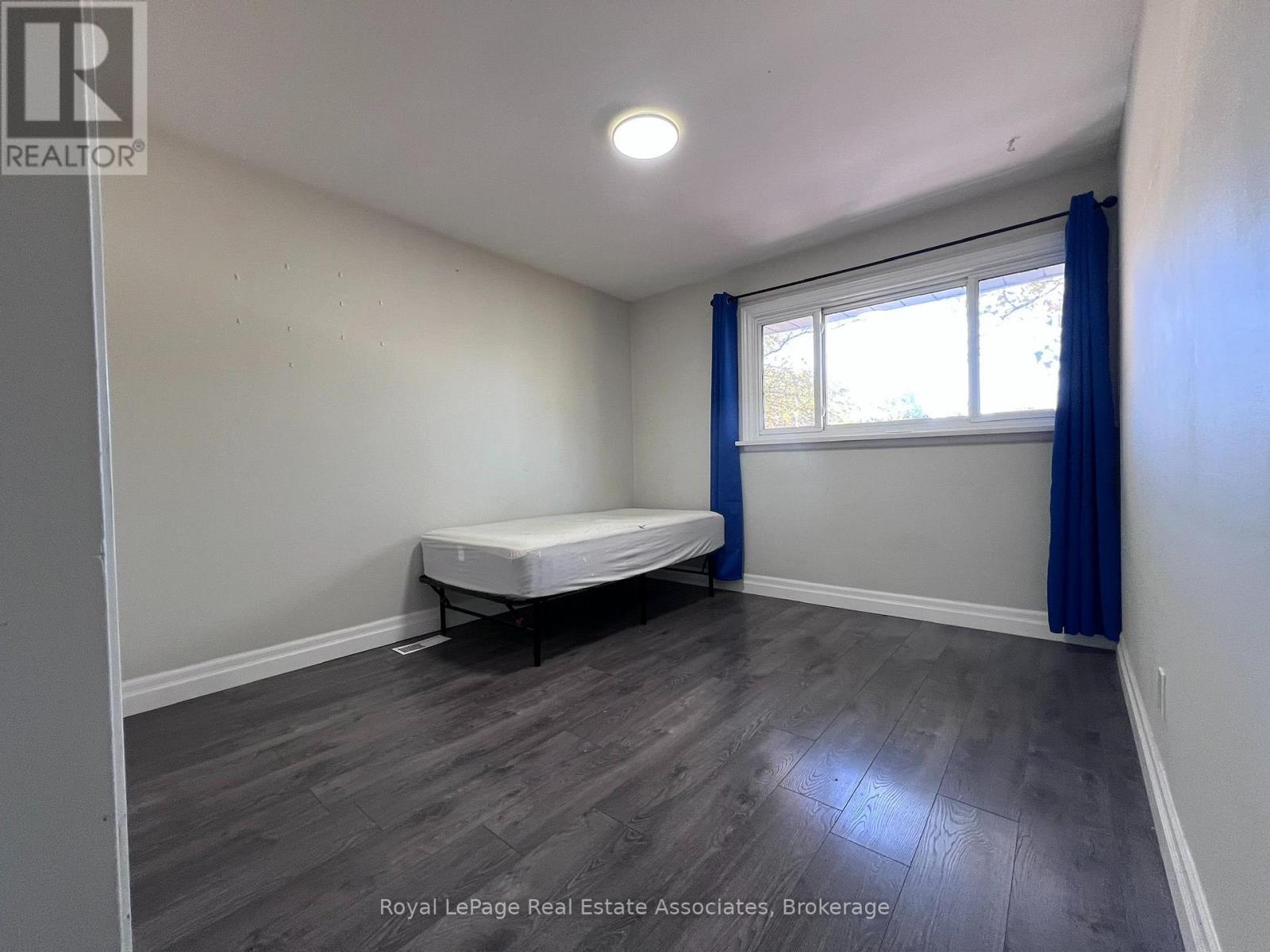 Upper - 222 Columbia Drive, Hamilton, Ontario  L9C 3Y9 - Photo 13 - X14113512