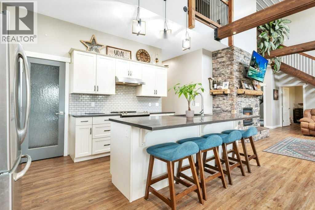 15048 Highway 611