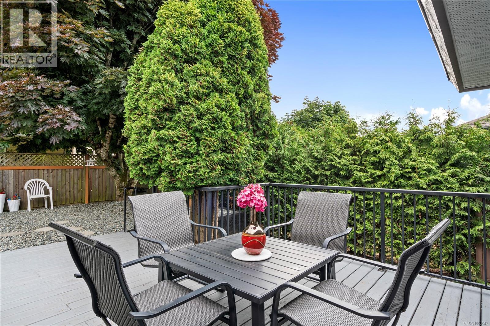 1072 Roberton Blvd