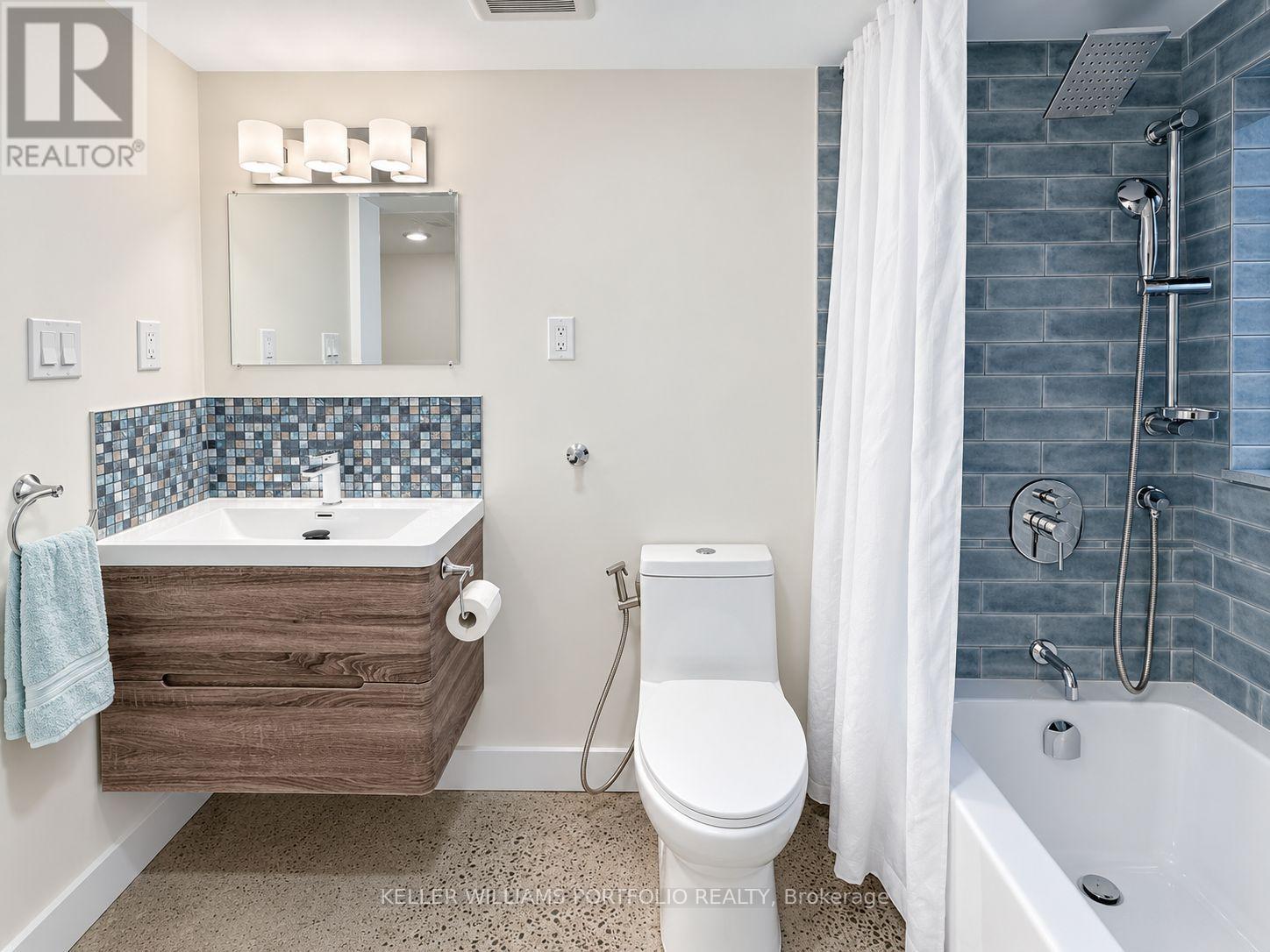 Bsmt - 172 High Park Avenue, Toronto, Ontario  M6P 2S4 - Photo 12 - W13788110