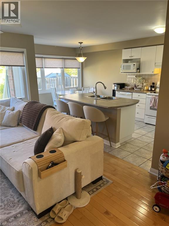 17 Garth Massey Drive, Cambridge, Ontario  N1T 2H2 - Photo 4 - 40873417