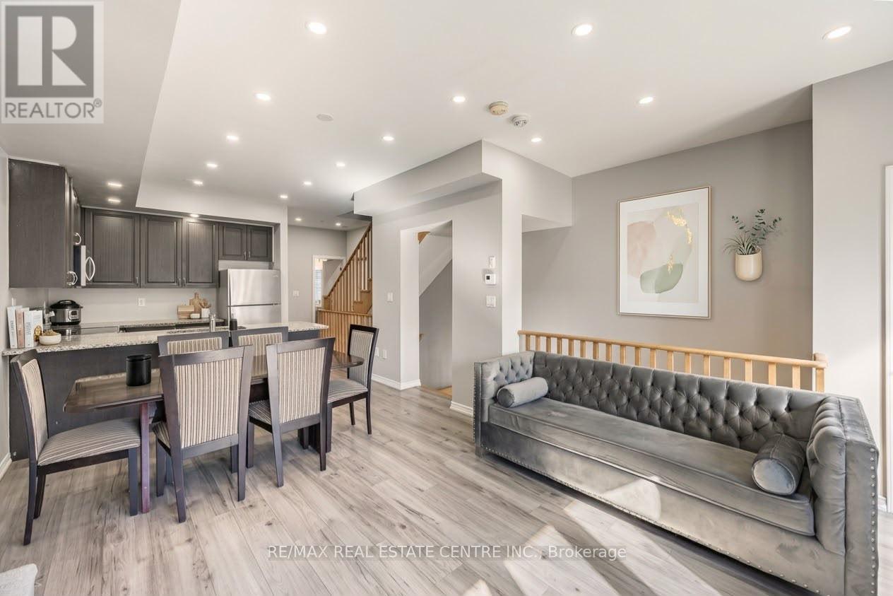 91 Danzatore Path, Oshawa, Ontario  L1L 0P9 - Photo 4 - E14114868