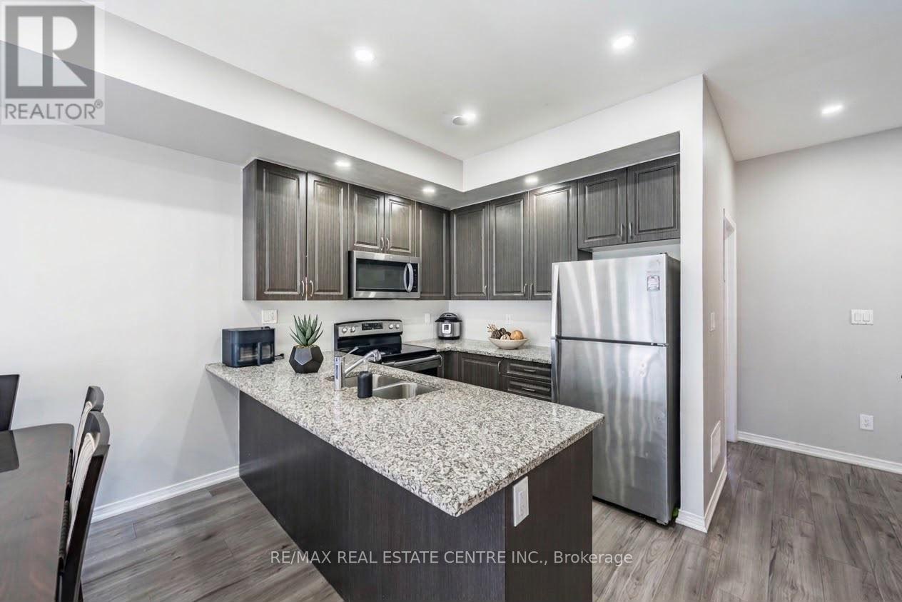 91 Danzatore Path, Oshawa, Ontario  L1L 0P9 - Photo 5 - E14114868