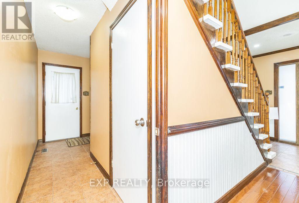 Main / Upper - 64 Burden Crescent, Ajax, Ontario  L1S 3T8 - Photo 37 - E14114872