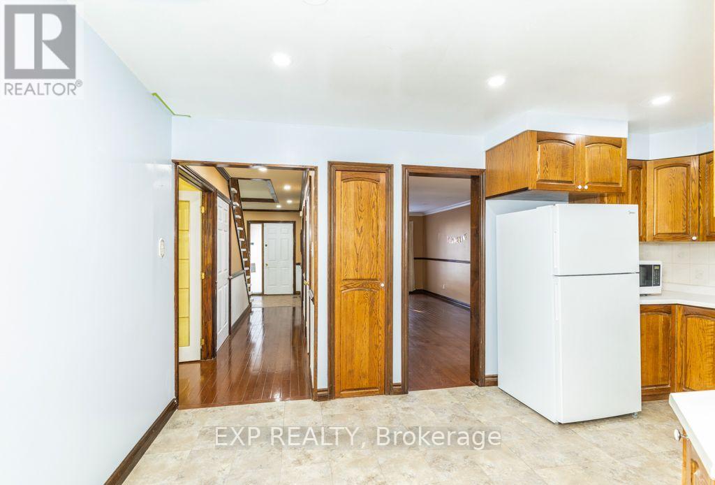 Main / Upper - 64 Burden Crescent, Ajax, Ontario  L1S 3T8 - Photo 5 - E14114872