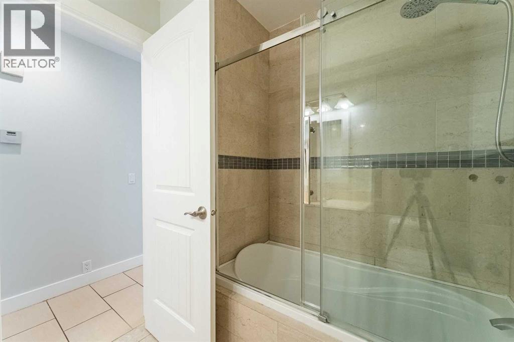 208 Woodpark Place Sw, Calgary, Alberta  T2M 2S5 - Photo 16 - A2349698