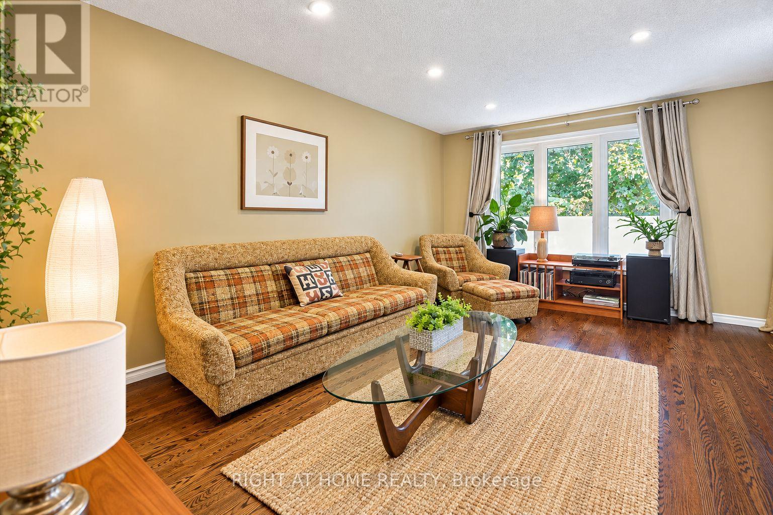36 Hanover Place, Hamilton, Ontario  L8K 5X6 - Photo 8 - X14114870