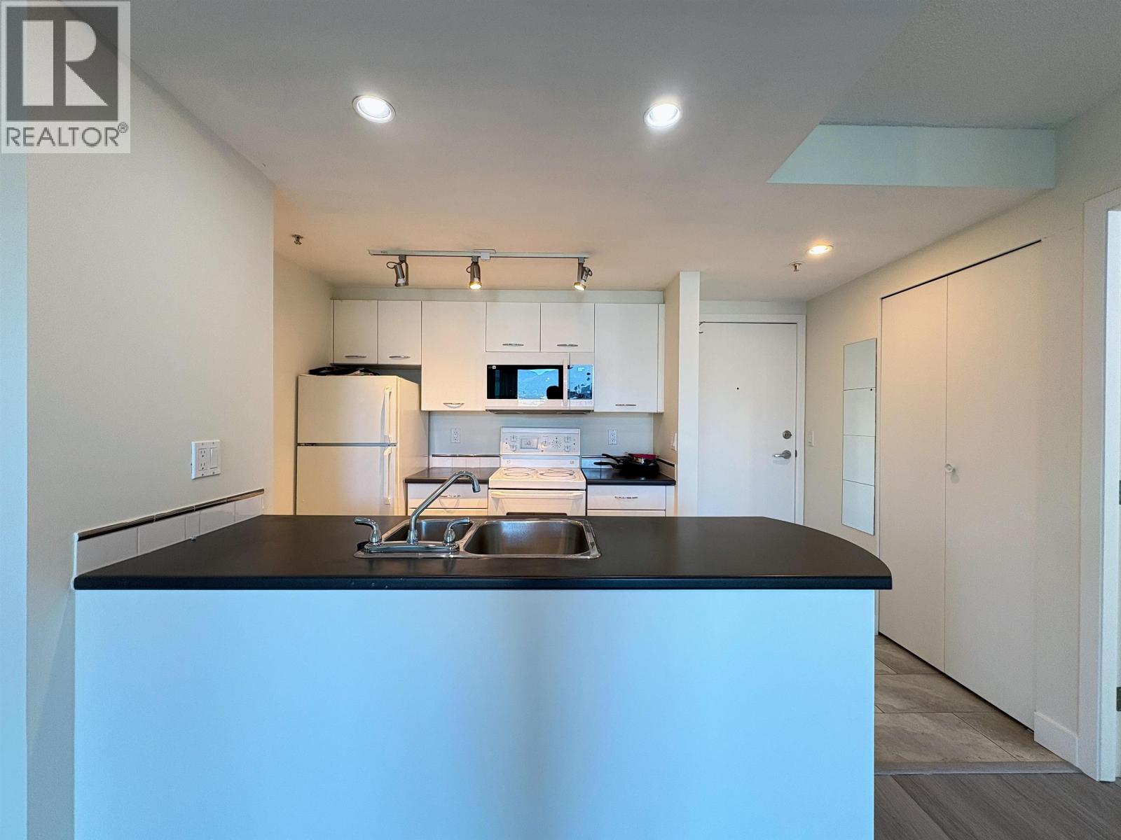 602 1331 W Georgia Street, Vancouver, British Columbia  V6E 4P1 - Photo 2 - R3178307