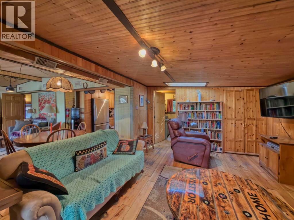 16 Lee Lake Road, Rural Pincher Creek No. 9, Alberta T0K 1W0 - Photo 11 - A2354431