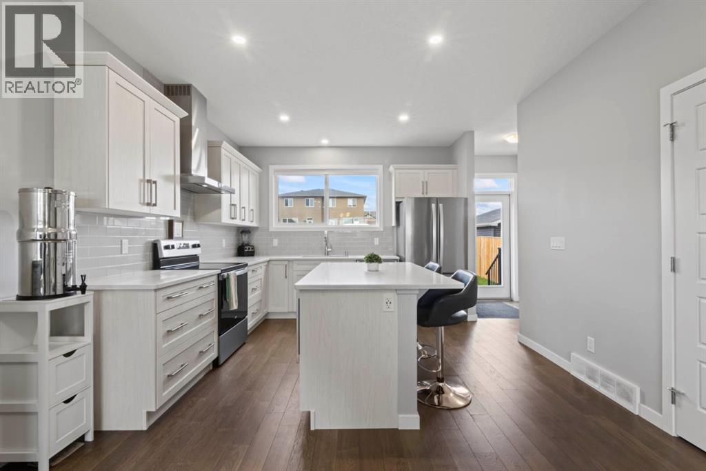 48 Birch Glen, Okotoks, Alberta  T1S 5T2 - Photo 8 - A2353227