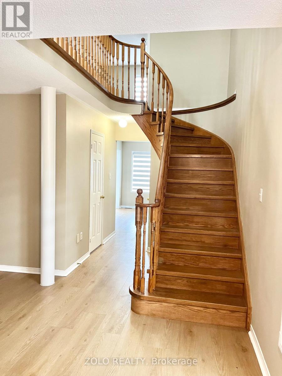 19 Saddletree Trail, Brampton (Brampton West), Ontario  L6X 4M5 - Photo 3 - W14114898