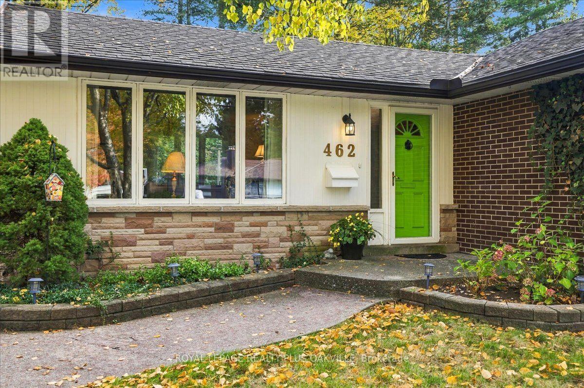 462 Evergreen Avenue, Hamilton, Ontario  L9G 2P8 - Photo 2 - X14114912