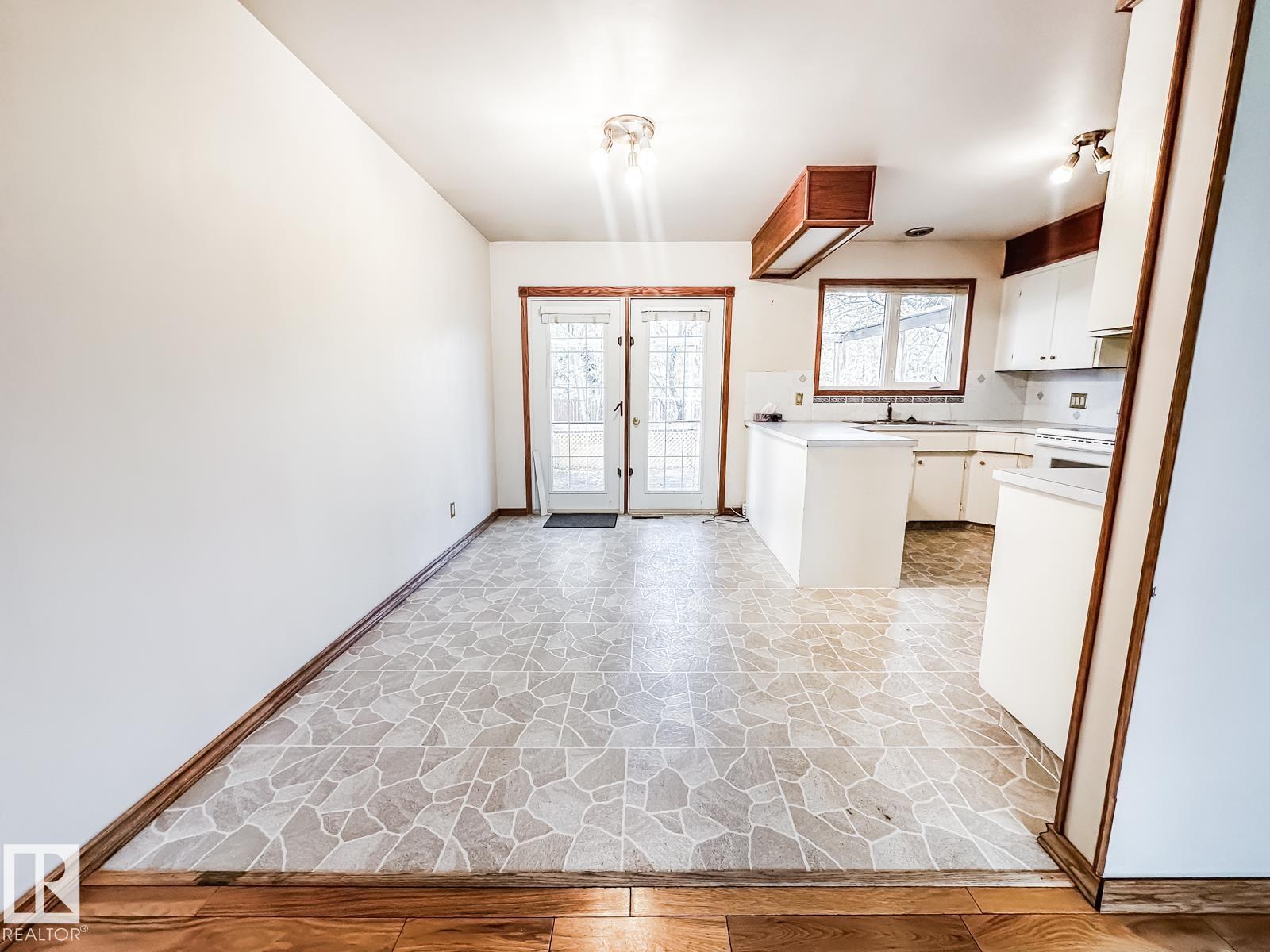 5812 105 Av NW, Edmonton, Alberta  T6A 1A6 - Photo 11 - E4514227