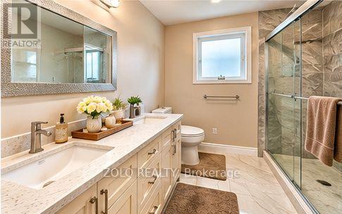 76 Lansbury Drive W, Toronto, Ontario  M1V 3H6 - Photo 9 - E14114950