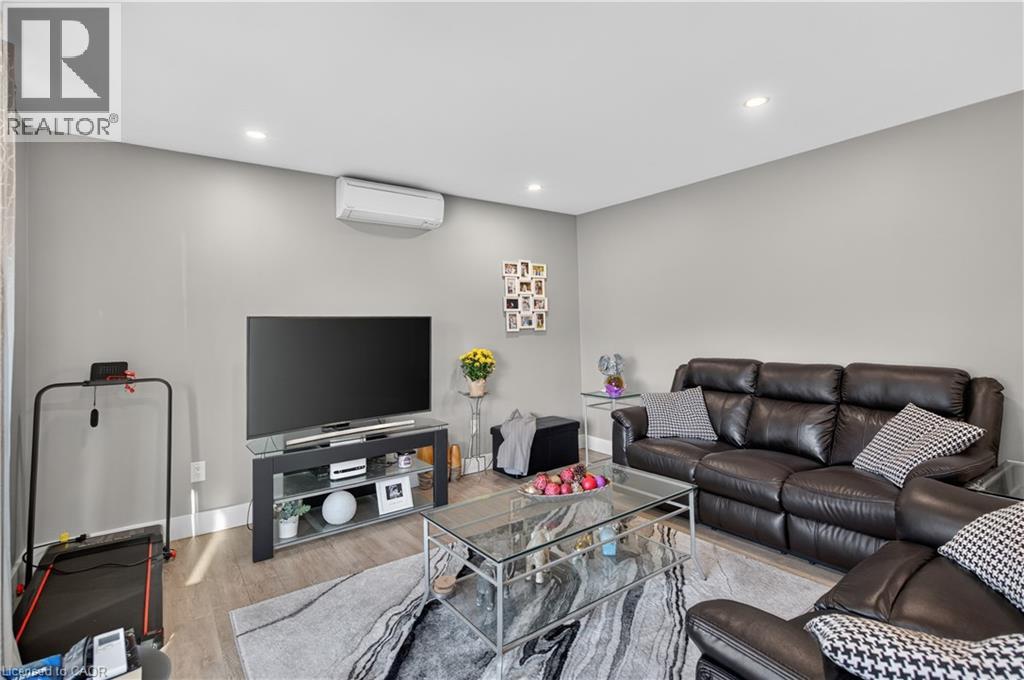 841 Tenth Avenue, Hamilton, Ontario  L8T 3L7 - Photo 6 - 40872976