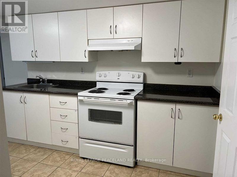 W/o Bsmt - 367 Marble Place, Newmarket, Ontario  L3X 2P1 - Photo 3 - N14114974