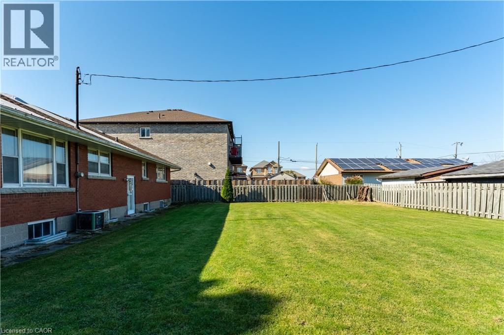 1023 North Service Road, Stoney Creek, Ontario  L8E 5C8 - Photo 27 - 40872887