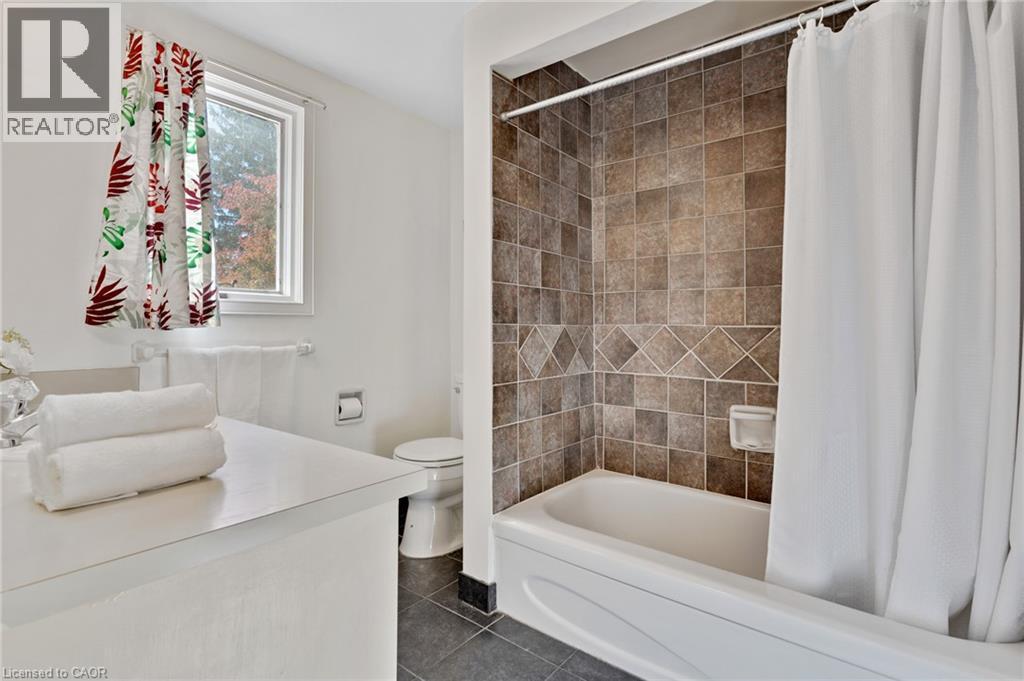 348 Browning Place, Waterloo, Ontario  N2L 2W3 - Photo 36 - 40872509