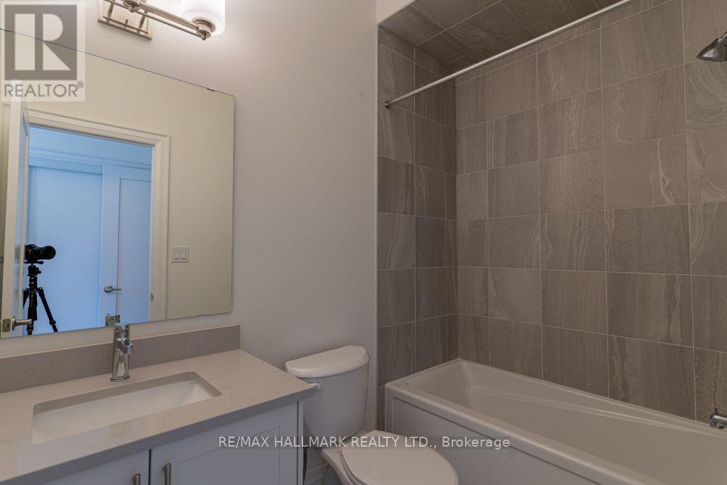 3313 Taha Gardens, Oakville, Ontario  L6M 4K1 - Photo 23 - W14110452