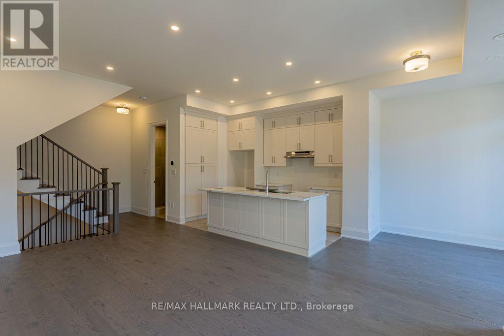 3313 Taha Gardens, Oakville, Ontario  L6M 4K1 - Photo 8 - W14110452