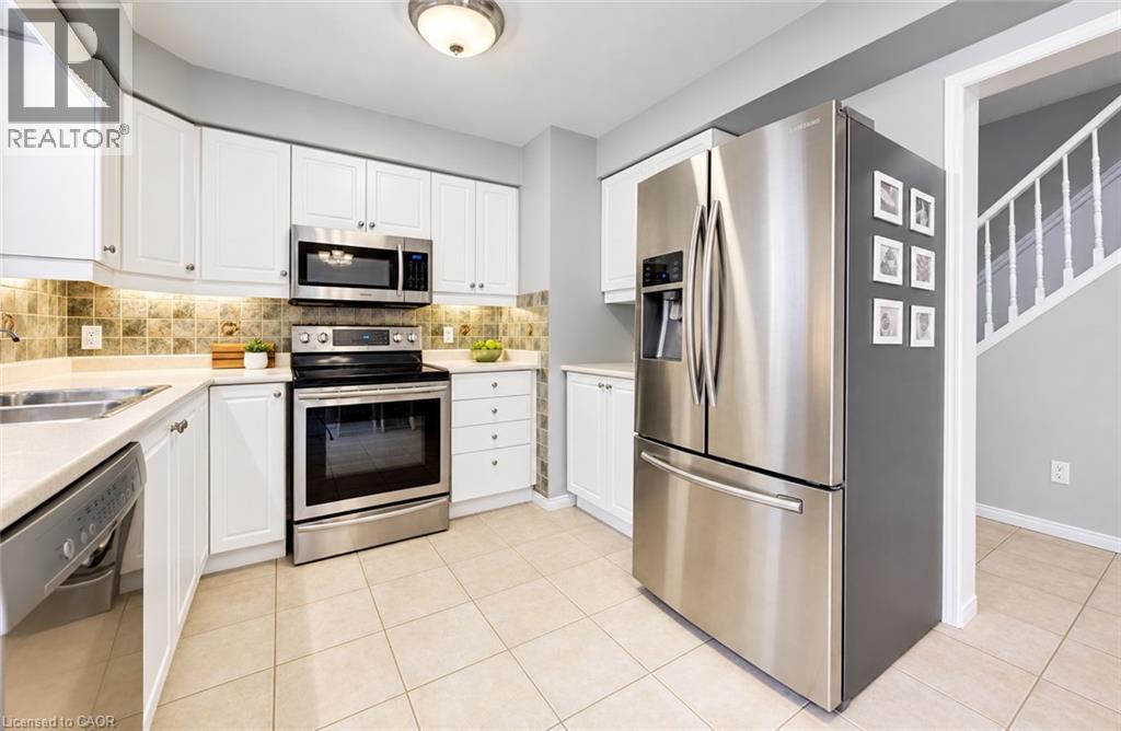 24 White Sands Court, Kitchener, Ontario N2E 3S4 - Photo 10 - 40872330